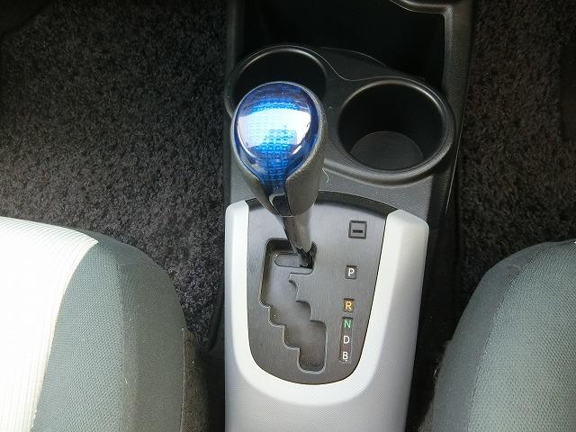 アクア Ｓ　地デジフルセグナビＴＶ　プッシュスｙタート　電動コーナーポール　走行７３２２５ＫＭ　１５インチアルミホイール（17枚目）
