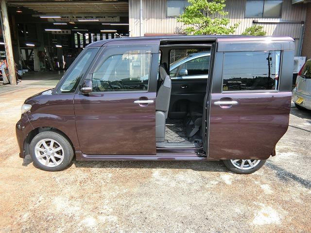 タント カスタムＸ　４ＷＤ　地デジフルセグナビＴＶ　バックカメラ　オートスライドドア　スマートキー　アイドリングストップ　ＨＩＤヘッドランプ（4枚目）