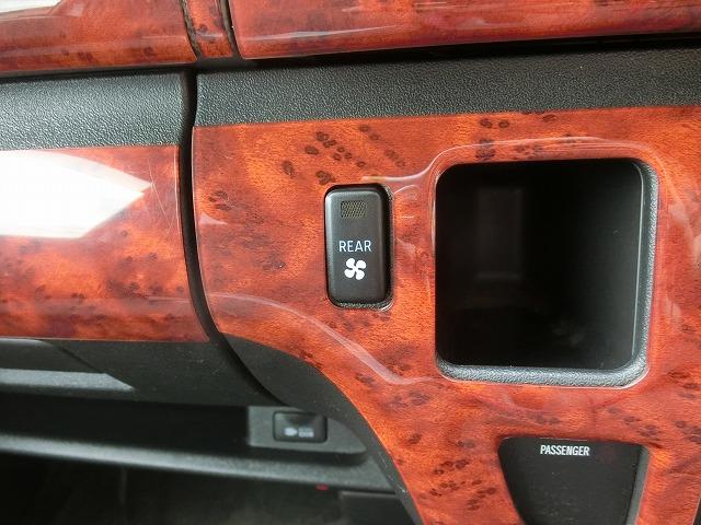 ハイエースバン ロングスーパーＧＬ４ＷＤディーゼルターボ地デジナビＴＶカメラ　４ＷＤ　ディーゼルターボ　　両側スライドドア　５人乗り　地デジフルセグナビＴＶ　バックカメラ　キーレスキー　ディーゼル　ターボ　タイミングベルト交換済み　リアヒーターつき（16枚目）