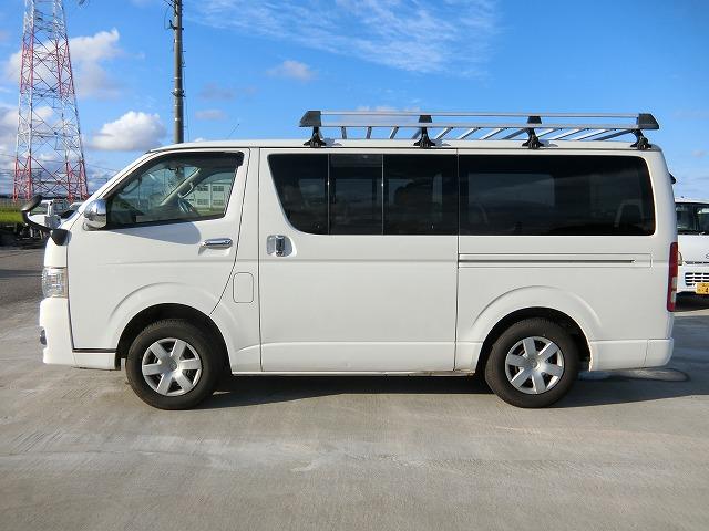 レジアスエースバン ロングスーパーＧＬ　４ＷＤ　ディーゼルターボ　タイベル交換済　４ＷＤ　５人乗り　両側スライドドア　ディーゼル　ターボ　ＥＴＣ付き　地デジフルセグナビＴＶ　ルーフラック　リアヒーター　１９００００ＫＭ時タイミングベルト交換済　オートエアコン（3枚目）