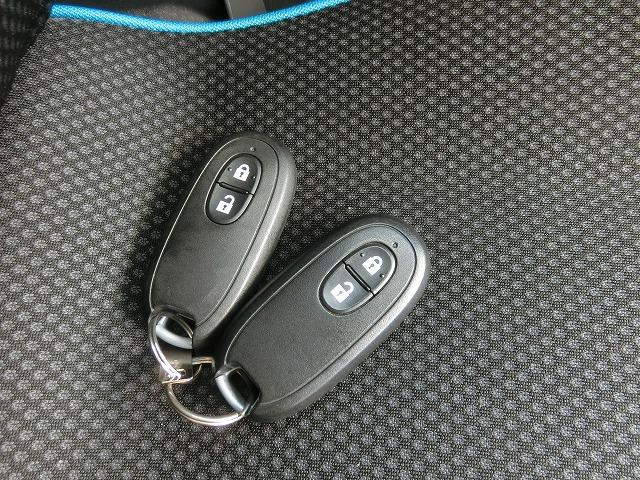 ハスラー Ｘ　４ＷＤ　地デジナビＴＶ　カメラ　レーダーブレーキ　ＨＩＤ　４ＷＤ　レーダーブレーキサポート　地デジナビＴＶ　バックカメラ　シートヒーター　ＨＩＤヘッドランプ　スマートキー　プッシュスタート　ツートーンカラー　アイドリングストップ　純正アルミ（18枚目）