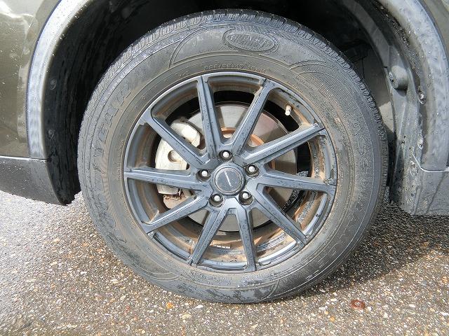 エクストレイル ２０Ｘ　エマージェンシーブレーキ　　切替式４ＷＤ　ＬＥＤ　切替式４ＷＤ　７人乗り　地デジフルセグナビＴＶ　バックカメラ　ルーフレール　アリドリングストップ　インテリジェントキー　プッシュスタート　１７インチアルミホイール　ＬＥＤヘッドランプ　シートヒーター（6枚目）