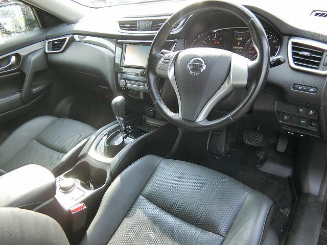 エクストレイル ２０Ｘ　エマージェンシーブレーキ　　切替式４ＷＤ　ＬＥＤ　切替式４ＷＤ　７人乗り　地デジフルセグナビＴＶ　バックカメラ　ルーフレール　アリドリングストップ　インテリジェントキー　プッシュスタート　１７インチアルミホイール　ＬＥＤヘッドランプ　シートヒーター（9枚目）