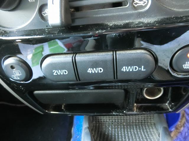 ジムニー ランドベンチャー 切替式4WDターボ グリルガード HID 4WD ターボ オートマ 地デジフルセグナビTV バックカメラ エンジンスターター シートヒーター 純正16インチアルミ キーレスキー グリルガード HIDライト ルーフラック ヒッチメンバーつき(15枚目)
