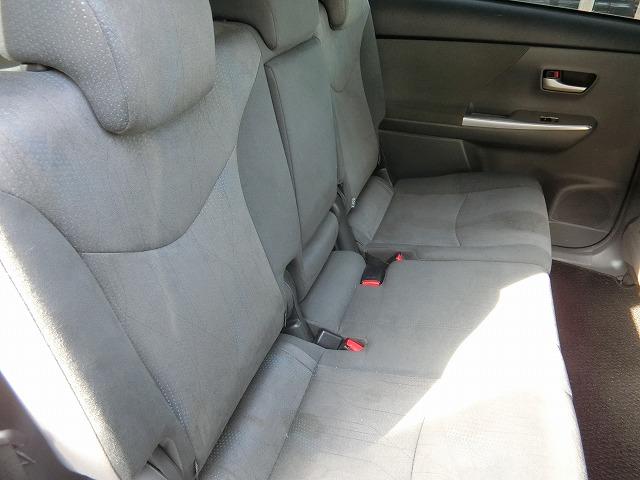 プリウスアルファ Ｇ　地デジフルセグナビＴＶカメラ　エンジンスターター　ｌＥＤ　地デジフルセグナビＴＶ　バックカメラ　純正エンジンスターター　クルーズコントロール　純正１６アルミ　　スマートキー　プッシュスタート　ビルトインＥＴＣ　ＬＥＤライト　サイドスポイラー　リアスポイラー（22枚目）