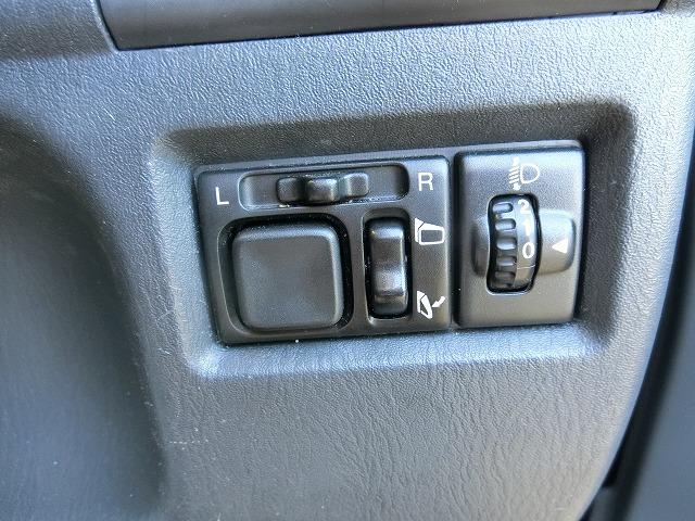 電動格納ドアミラー付き