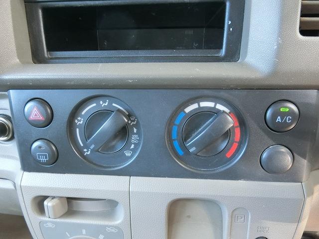 使いやすいエアコンパネル