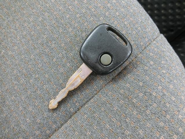 エブリイ ＰＣ　ハイルーフ　切替式４ＷＤ　オートマ　パワーウインドウ　キーレスキー　Ｗエアバッグ　両側スライドドア　タイミングチェーン（12枚目）