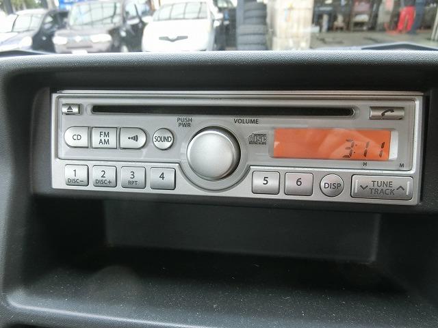キャリイトラック ＫＸ　切替式４ＷＤ　オートマ　エアコン　パワステ　パワーウインドウ　エアバッグ　キーレスキー　ＣＤチューナー　三方開（8枚目）