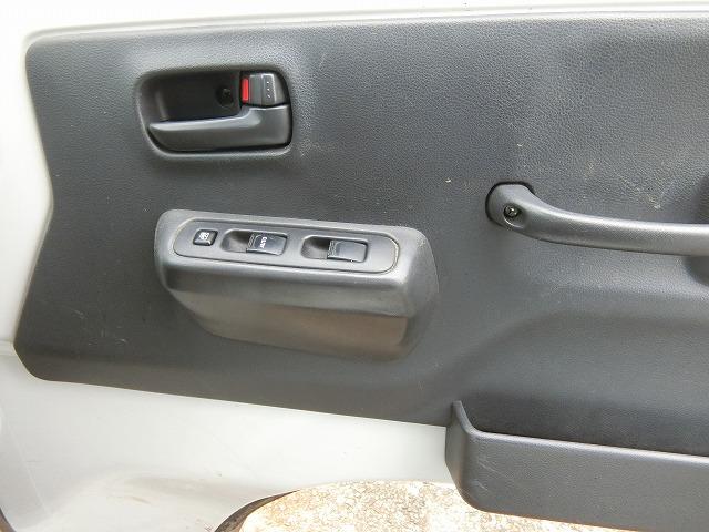 キャリイトラック ＫＸ　切替式４ＷＤ　オートマ　エアコン　パワステ　パワーウインドウ　エアバッグ　キーレスキー　ＣＤチューナー　三方開（14枚目）