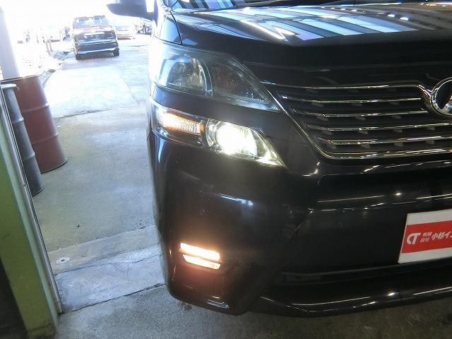 ヴェルファイア ２．４ＺプラチナセレクションＩＩタイプゴルドＩＩ８型ナビ　８型地デジフルセグＨＤＤナビＴＶ　バックカメラ　運転席電動メモリーシート　両側電動スライドドア　パワーバックドア　スマートキー　プッシュスタート　パワーシート　ビルトインＥＴＣ　ＨＩＤヘッドランプ（6枚目）