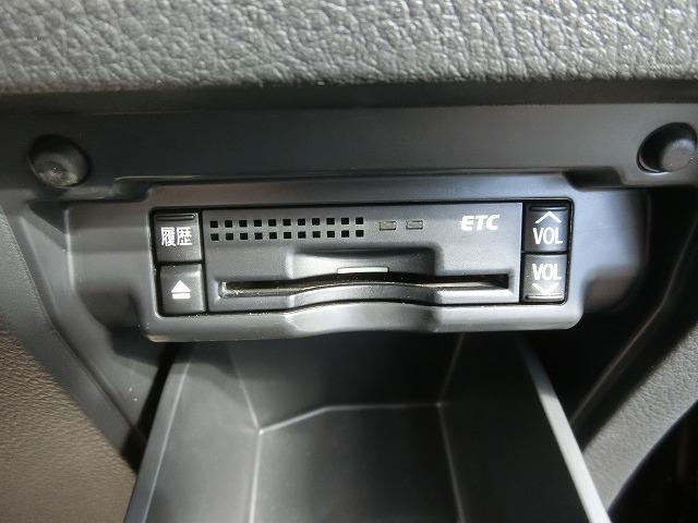 ヴェルファイア ２．４ＺプラチナセレクションＩＩタイプゴルドＩＩ８型ナビ　８型地デジフルセグＨＤＤナビＴＶ　バックカメラ　運転席電動メモリーシート　両側電動スライドドア　パワーバックドア　スマートキー　プッシュスタート　パワーシート　ビルトインＥＴＣ　ＨＩＤヘッドランプ（13枚目）