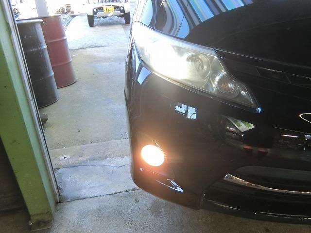 ハロゲンの２倍の光量ディスチャージヘッドランプ（ＨＩＤ）、フォグランプ付き