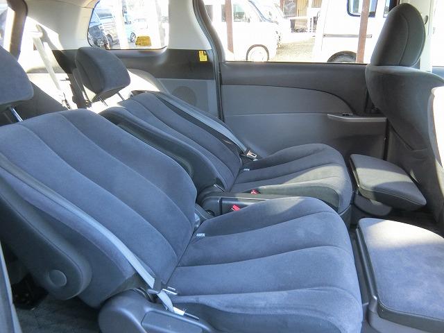 オットマン付き２列目シート