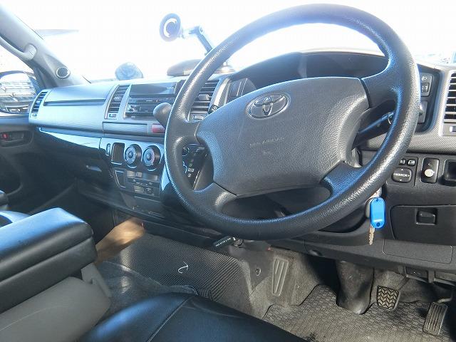 ハイエースバン ロングスーパーGL 4WD 両側スライドドア 5人乗り キーレスキー アルミホイール(10枚目)