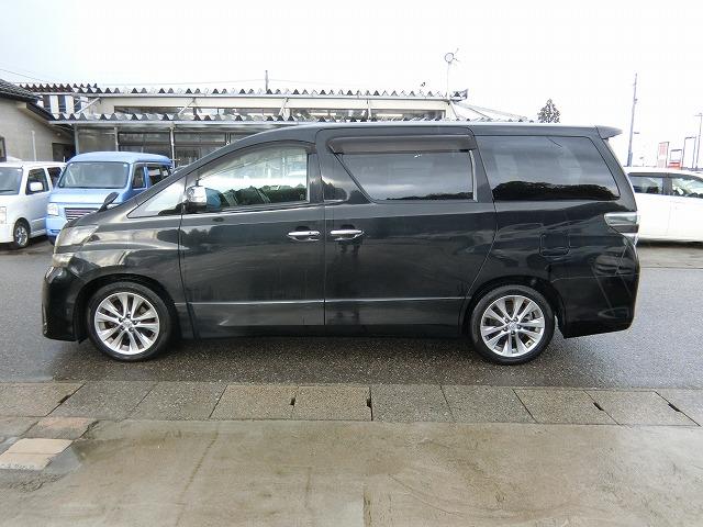 ヴェルファイア ２．４Ｚ　プラチナセレクションＩＩ　タイプゴールド　両側電動オートスライドドア　スマートキー　プッシュスタート　７人乗り　地デジフルセグナビＴＶ　バックカメラ　ビルトインＥＴＣ　ＨＩＤヘッドランプ（3枚目）