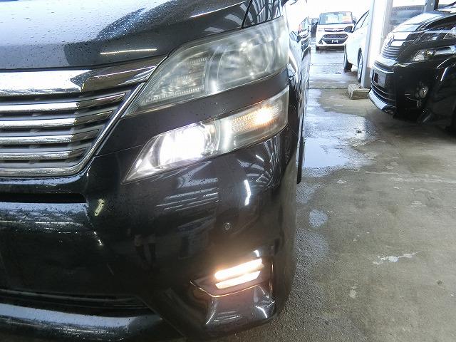 ヴェルファイア ２．４Ｚ　プラチナセレクションＩＩ　タイプゴールド　両側電動オートスライドドア　スマートキー　プッシュスタート　７人乗り　地デジフルセグナビＴＶ　バックカメラ　ビルトインＥＴＣ　ＨＩＤヘッドランプ（6枚目）