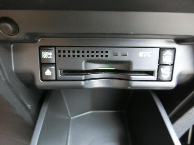 ヴェルファイア ２．４Ｚ　プラチナセレクションＩＩ　タイプゴールド　両側電動オートスライドドア　スマートキー　プッシュスタート　７人乗り　地デジフルセグナビＴＶ　バックカメラ　ビルトインＥＴＣ　ＨＩＤヘッドランプ（13枚目）