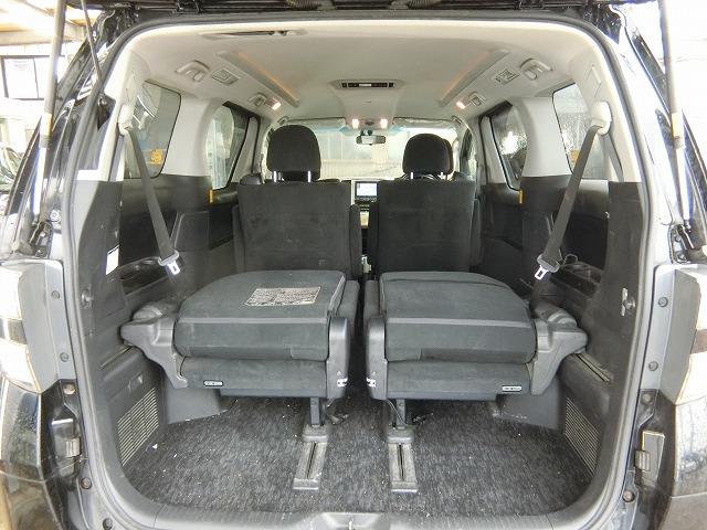 ヴェルファイア ２．４Ｚ　プラチナセレクションＩＩ　タイプゴールド　両側電動オートスライドドア　スマートキー　プッシュスタート　７人乗り　地デジフルセグナビＴＶ　バックカメラ　ビルトインＥＴＣ　ＨＩＤヘッドランプ（28枚目）