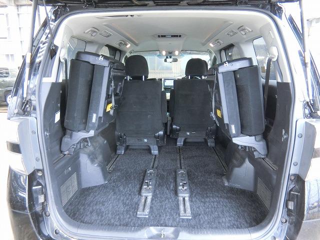 ヴェルファイア ２．４Ｚ　プラチナセレクションＩＩ　タイプゴールド　両側電動オートスライドドア　スマートキー　プッシュスタート　７人乗り　地デジフルセグナビＴＶ　バックカメラ　ビルトインＥＴＣ　ＨＩＤヘッドランプ（30枚目）