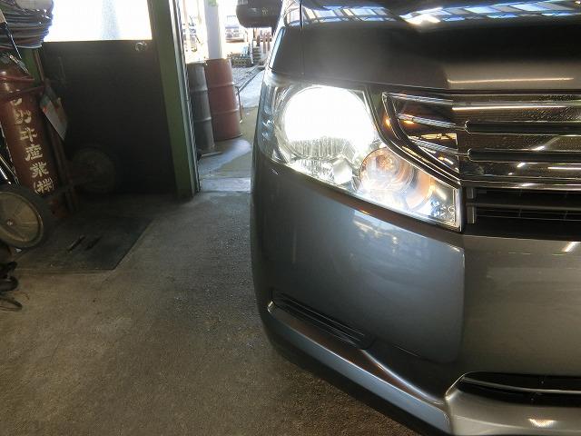 ステップワゴン Ｇ　地デジＨＤＤナビスマートスタイル両側電動　ＨＩＤライト　８人乗り　地デジフルセグＨＤＤナビＴＶ　バックカメラ　両側電動スライドドア　ＨＩＤヘッドランプ　スマートキー　純正後席モニター　ビルトインＥＴＣ（7枚目）