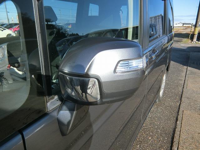 ステップワゴン Ｇ　地デジＨＤＤナビスマートスタイル両側電動　ＨＩＤライト　８人乗り　地デジフルセグＨＤＤナビＴＶ　バックカメラ　両側電動スライドドア　ＨＩＤヘッドランプ　スマートキー　純正後席モニター　ビルトインＥＴＣ（8枚目）