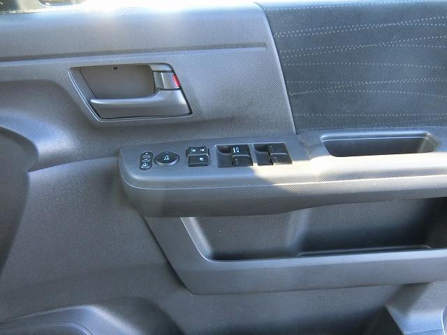 ステップワゴン Ｇ　地デジＨＤＤナビスマートスタイル両側電動　ＨＩＤライト　８人乗り　地デジフルセグＨＤＤナビＴＶ　バックカメラ　両側電動スライドドア　ＨＩＤヘッドランプ　スマートキー　純正後席モニター　ビルトインＥＴＣ（20枚目）