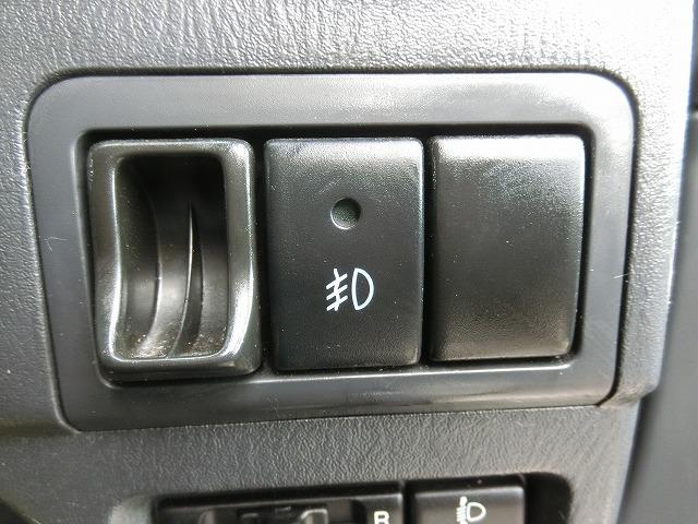 ジムニー クロスアドベンチャーXC 切替式4WD 5速マニュアル車 シートヒーター キーレスキー 純正16インチアルミホイール 専用シート 背面タイヤカバー ドアミラーウインカー(16枚目)