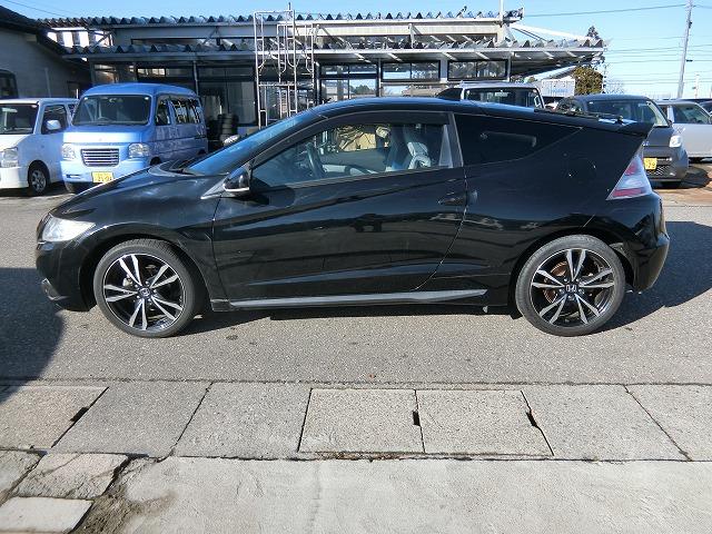 ＣＲ－Ｚ α　地デジＨＤＤナビＴＶ　バックカメラ　スマートキー　ＨＩＤヘッドランプ　クルーズコントロール　ビルトインＥＴＣ　純正１７インチアルミホイール　パドルシフト（3枚目）