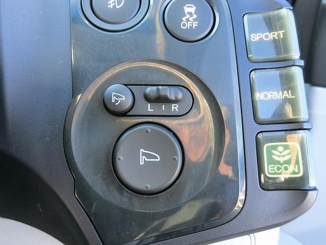 ＣＲ－Ｚ α　地デジＨＤＤナビＴＶ　バックカメラ　スマートキー　ＨＩＤヘッドランプ　クルーズコントロール　ビルトインＥＴＣ　純正１７インチアルミホイール　パドルシフト（19枚目）