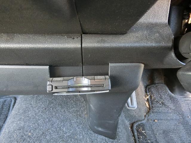 ハイエースバン ロングスーパーＧＬ　５人乗り　ディーゼル　両側スライドドア　地デジＨＤＤナビＴＶ　バックカメラ　ＨＩＤヘッドランプ　キーレスキー　ＥＴＣ　タイミングベルト交換済　大人気のグレー（14枚目）