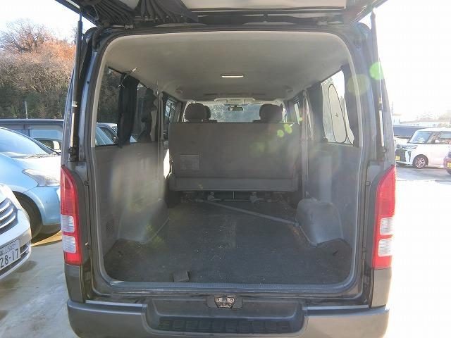 ハイエースバン ロングスーパーＧＬ　５人乗り　ディーゼル　両側スライドドア　地デジＨＤＤナビＴＶ　バックカメラ　ＨＩＤヘッドランプ　キーレスキー　ＥＴＣ　タイミングベルト交換済　大人気のグレー（26枚目）