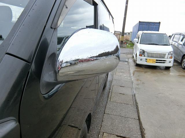 ハイエースバン ロングスーパーＧＬ　４ＷＤ　ディーゼル　５人乗り　ＨＩＤヘッドランプ　地デジフルセグナビＴＶ　バックカメラ　後席モニター　ベッドキット　キーレスキー　タイミングベルト交換済み（9枚目）