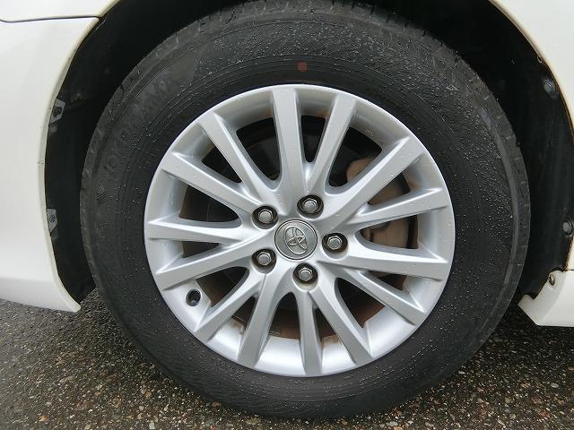 マークＸ プレミアム　地デジフルセグナビＴＶ　スマートキー　プッシュスタート　ＨＩＤヘッドランプ　パワーシート　シートヒーター付ハーフレザーシート　クルーズコントロール　電動コーナーポール　ビルトインＥＴＣ（6枚目）