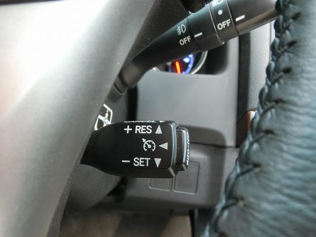 マークＸ プレミアム　地デジフルセグナビＴＶ　スマートキー　プッシュスタート　ＨＩＤヘッドランプ　パワーシート　シートヒーター付ハーフレザーシート　クルーズコントロール　電動コーナーポール　ビルトインＥＴＣ（14枚目）