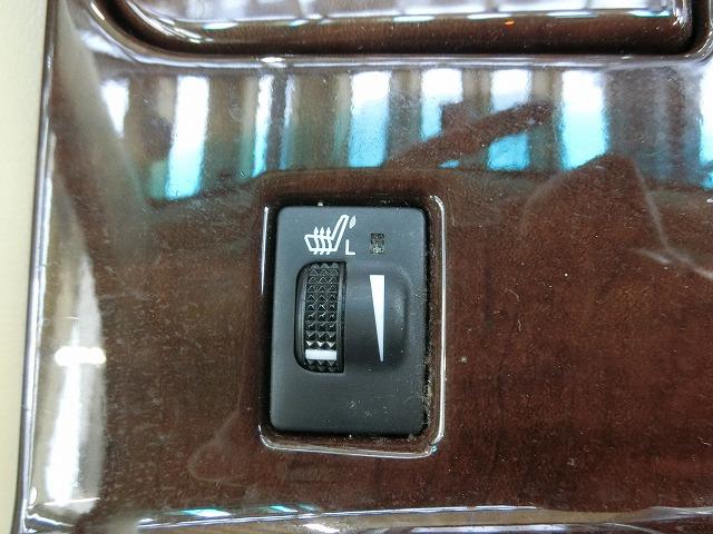 マークＸ プレミアム　地デジフルセグナビＴＶ　スマートキー　プッシュスタート　ＨＩＤヘッドランプ　パワーシート　シートヒーター付ハーフレザーシート　クルーズコントロール　電動コーナーポール　ビルトインＥＴＣ（18枚目）