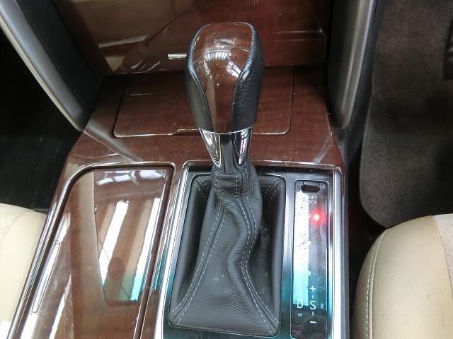 マークＸ プレミアム　地デジフルセグナビＴＶ　スマートキー　プッシュスタート　ＨＩＤヘッドランプ　パワーシート　シートヒーター付ハーフレザーシート　クルーズコントロール　電動コーナーポール　ビルトインＥＴＣ（26枚目）