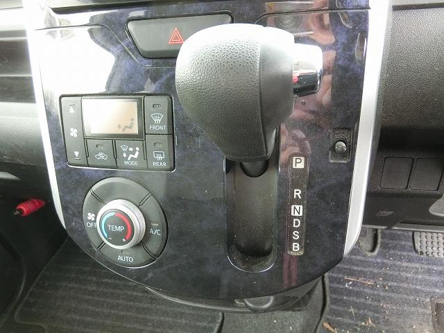 �����L�X�C���p�l�I�[�g�}