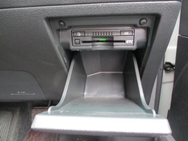 アルファード ２４０Ｓ　タイプゴールドＩＩ　ナビＴＶ（フルセグ）　Ｗパワースライドドア　ＥＴＣ（18枚目）