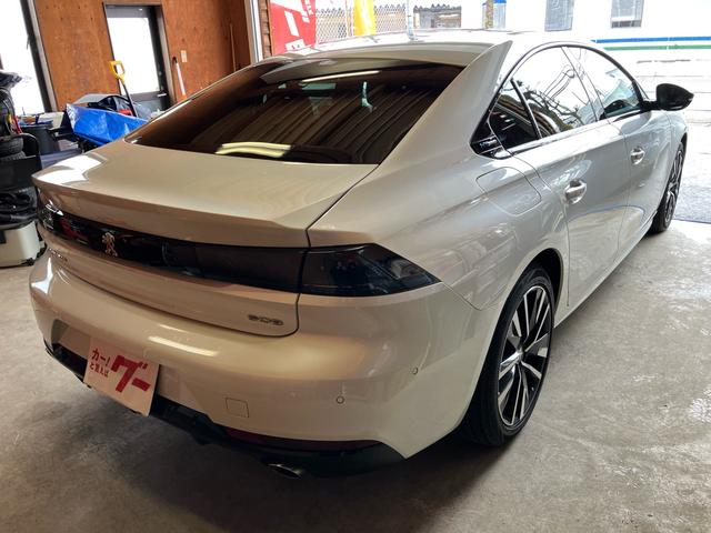 �x�R�̉��B�Ԑ��X�ł��B�u�v�W���[�v�𒆐S�ɏ��i�Ԃ�W�����Ă���܂��B