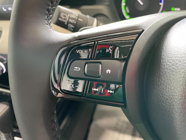 ヴェゼル ｅ：ＨＥＶ　Ｚ・ＰＬａＹパッケージ　登録済未使用車　９型ホンダコネクトナビ　フルセグＢｌｕｅｔｏｏｔｈ　Ｂカメラ　ワイヤレス充電　ＥＴＣ２．０　アダプティブクルコン　ハンドル＆シートヒーター　電動リアゲート　ＬＥＤ　コーナーセンサー（5枚目）
