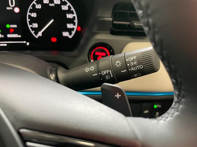 ヴェゼル ｅ：ＨＥＶ　Ｚ・ＰＬａＹパッケージ　登録済未使用車　９型ホンダコネクトナビ　フルセグＢｌｕｅｔｏｏｔｈ　Ｂカメラ　ワイヤレス充電　ＥＴＣ２．０　アダプティブクルコン　ハンドル＆シートヒーター　電動リアゲート　ＬＥＤ　コーナーセンサー（8枚目）