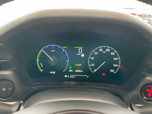 ヴェゼル ｅ：ＨＥＶ　Ｚ・ＰＬａＹパッケージ　登録済未使用車　９型ホンダコネクトナビ　フルセグＢｌｕｅｔｏｏｔｈ　Ｂカメラ　ワイヤレス充電　ＥＴＣ２．０　アダプティブクルコン　ハンドル＆シートヒーター　電動リアゲート　ＬＥＤ　コーナーセンサー（11枚目）