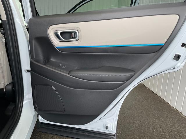 ヴェゼル ｅ：ＨＥＶ　Ｚ・ＰＬａＹパッケージ　登録済未使用車　９型ホンダコネクトナビ　フルセグＢｌｕｅｔｏｏｔｈ　Ｂカメラ　ワイヤレス充電　ＥＴＣ２．０　アダプティブクルコン　ハンドル＆シートヒーター　電動リアゲート　ＬＥＤ　コーナーセンサー（28枚目）