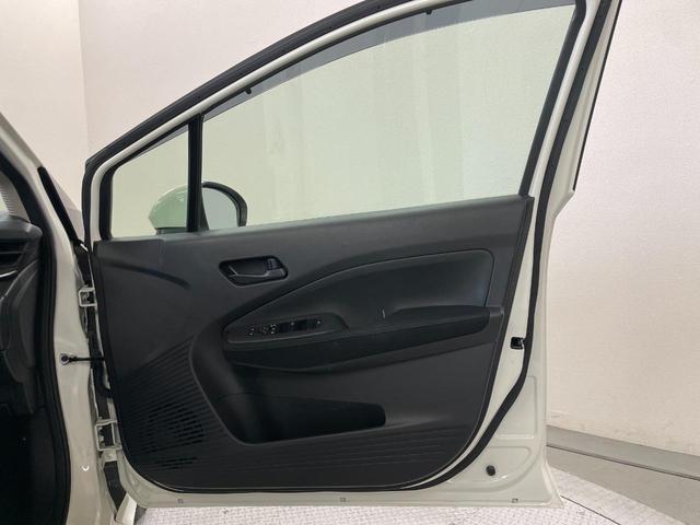 ノート Ｓ　禁煙車・社外ナビ（ＡＶＩＣ－ＲＺ０１１）・Ｂｌｕｅｔｏｏｔｈ・スマートキー・スペアキー・充電用ＵＳＢソケット・ハンドルステアリング・電子制御パーキングブレーキ・クリアランスソナー・ＥＴＣ（47枚目）