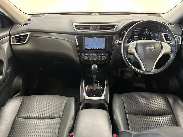 エクストレイル ２０Ｘ　エマージェンシーブレーキパッケージ　エマージェンシーブレーキ・寒冷地仕様車・スマートキー・前席シートヒーター・社外ナビ（ＣＮ－Ｅ２０５Ｄ）・オートライト・ステアリングリモコン・電動格納ミラー・純正１７インチアルミホイール（2枚目）