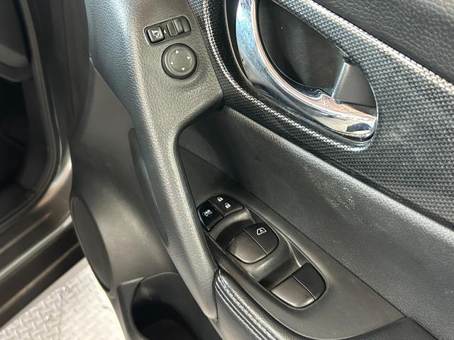 エクストレイル ２０Ｘ　エマージェンシーブレーキパッケージ　エマージェンシーブレーキ・寒冷地仕様車・スマートキー・前席シートヒーター・社外ナビ（ＣＮ－Ｅ２０５Ｄ）・オートライト・ステアリングリモコン・電動格納ミラー・純正１７インチアルミホイール（17枚目）