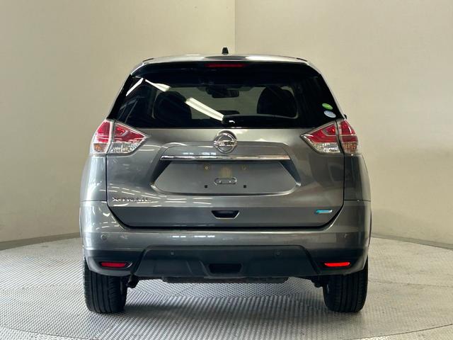 エクストレイル ２０Ｘ　エマージェンシーブレーキパッケージ　エマージェンシーブレーキ・寒冷地仕様車・スマートキー・前席シートヒーター・社外ナビ（ＣＮ－Ｅ２０５Ｄ）・オートライト・ステアリングリモコン・電動格納ミラー・純正１７インチアルミホイール（23枚目）