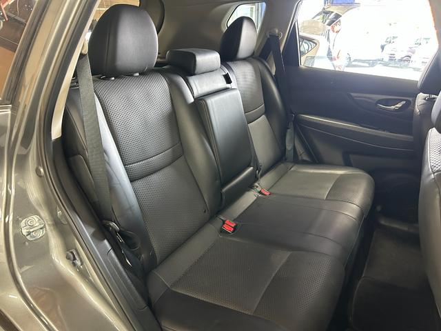 エクストレイル ２０Ｘ　エマージェンシーブレーキパッケージ　エマージェンシーブレーキ・寒冷地仕様車・スマートキー・前席シートヒーター・社外ナビ（ＣＮ－Ｅ２０５Ｄ）・オートライト・ステアリングリモコン・電動格納ミラー・純正１７インチアルミホイール（40枚目）
