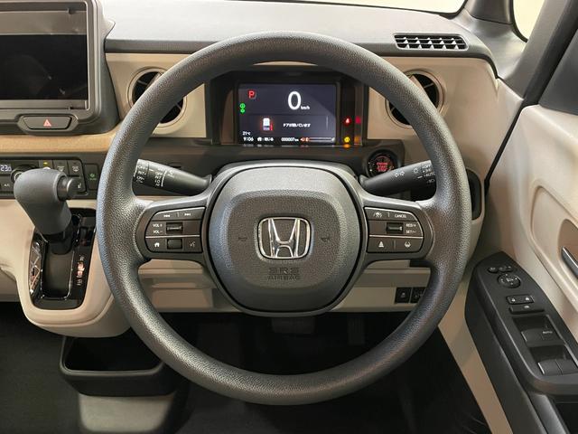 N-BOX ベースグレード HondaSENSING・LEDライト・電動スライドドア・オーディオレス・バックカメラ・盗難防止装置・スマートキー・フルフラットシート・シートヒーター・衝突被害軽減ブレーキ・オートマチックハイビーム(3枚目)